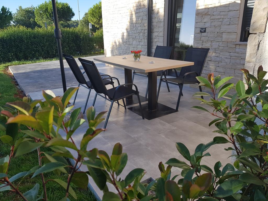 罗维尼 Casa Grzina酒店 外观 照片